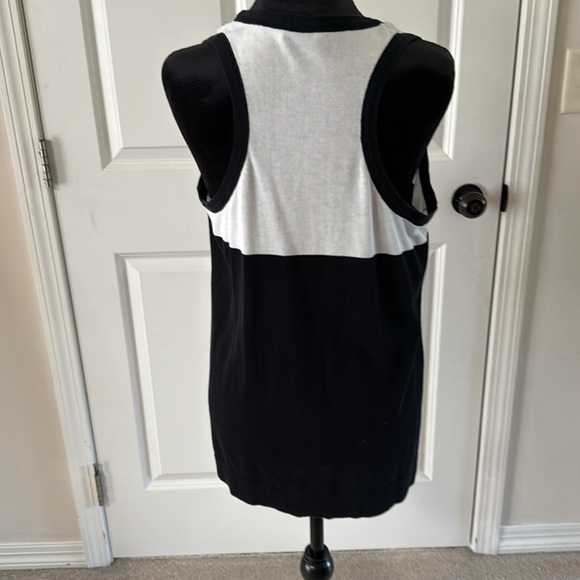 Authentic Fendi tank top size medium size 46 - Picture 4 of 8